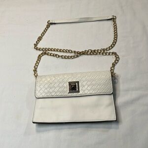 Sondra Robert’s Crossbody Bag